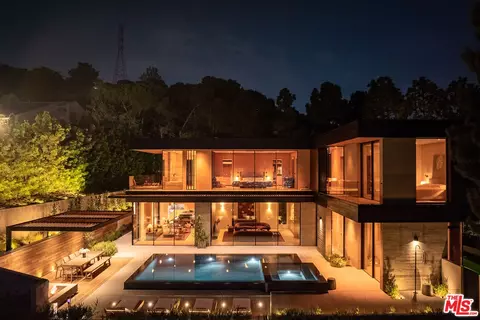 2657 Larmar Rd, Los Angeles, CA 90068