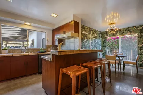 Kitchen - 9440 Gallatin Rd, Downey, CA 90240 photo 1 of 2