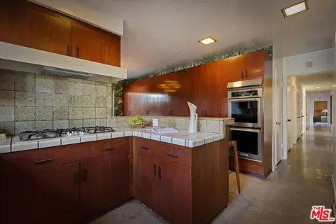 Kitchen - 9440 Gallatin Rd, Downey, CA 90240 photo 2 of 2