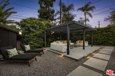 Exterior - 9440 Gallatin Rd, Downey, CA 90240 photo 9 of 15