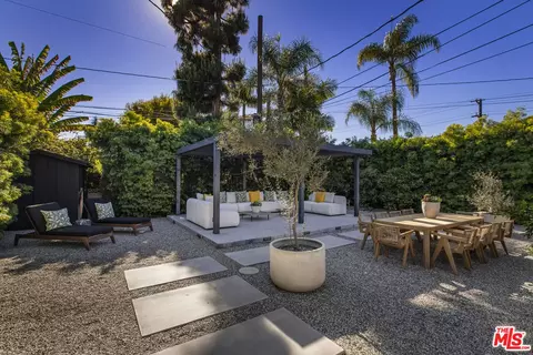 Exterior - 9440 Gallatin Rd, Downey, CA 90240 photo 8 of 15