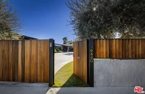Exterior - 9440 Gallatin Rd, Downey, CA 90240 photo 15 of 15