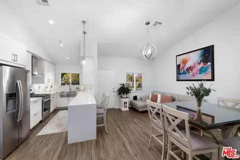 11377 Osborne Pl #6, Sylmar, CA 91342