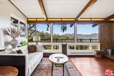 19781 Grand View Dr, Topanga, CA 90290