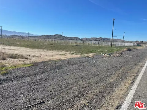 18468 E Ave O, Palmdale, CA 93591 photo 3