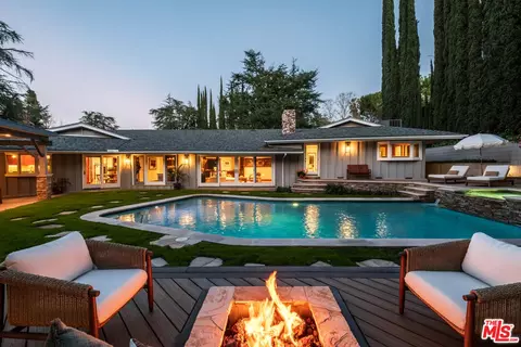 4975 Queen Florence Ln, Woodland Hills, CA 91364