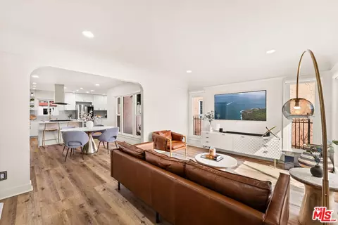 1235 E 74th St, Los Angeles, CA 90001