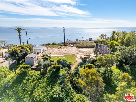 21535 Deerpath Ln, Malibu, CA 90265