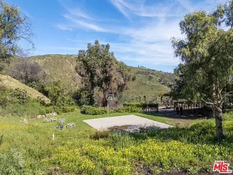 21535 Deerpath Ln, Malibu, CA 90265 photo 12