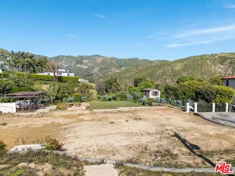 21535 Deerpath Ln, Malibu, CA 90265 photo 8