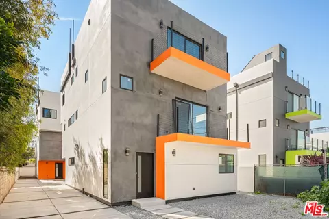 2123 Federal Ave, Los Angeles, CA 90025