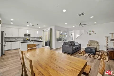 669 Seine River Way, Oxnard, CA 93036 photo 13