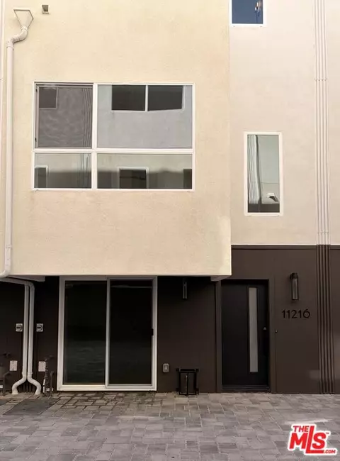 11216 W Lyon Ln #13, North Hollywood, CA 91606