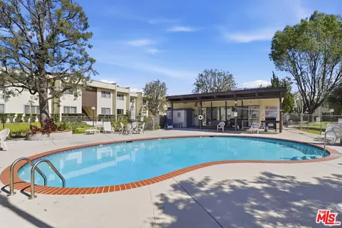 11813 Runnymede St #30, North Hollywood, CA 91602