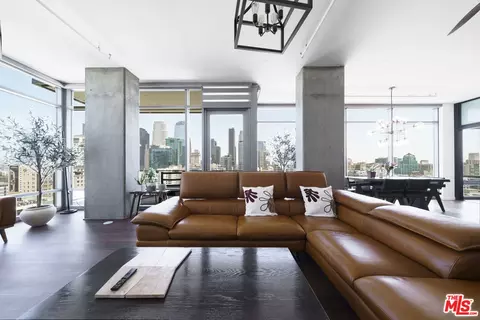 1100 S Hope St #1516, Los Angeles, CA 90015