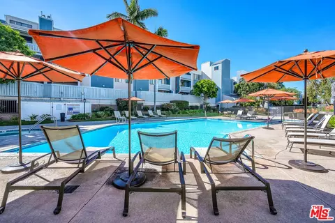 8162 Manitoba St #202, Playa Del Rey, CA 90293