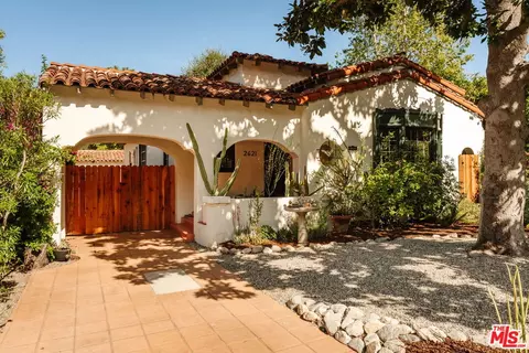 2621 E Glenoaks Blvd, Glendale, CA 91206