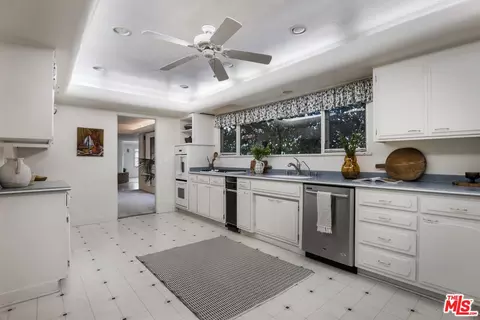 Kitchen - 2334 S 3rd Ave, Arcadia, CA 91006 photo 2 of 4