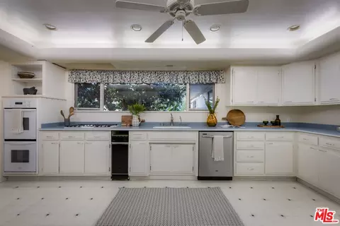 Kitchen - 2334 S 3rd Ave, Arcadia, CA 91006 photo 4 of 4