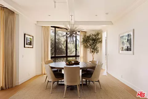300 N Swall Dr #354, Beverly Hills, CA 90211