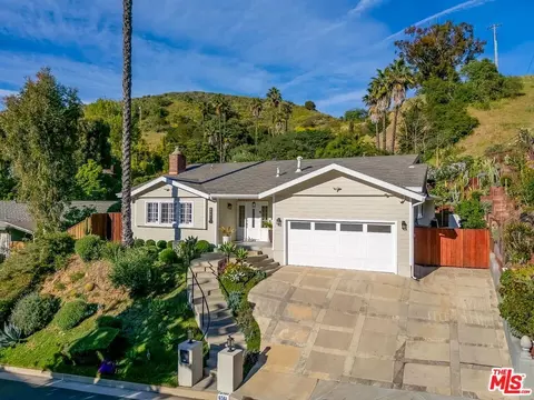 6561 Lakeridge Rd, Los Angeles, CA 90068