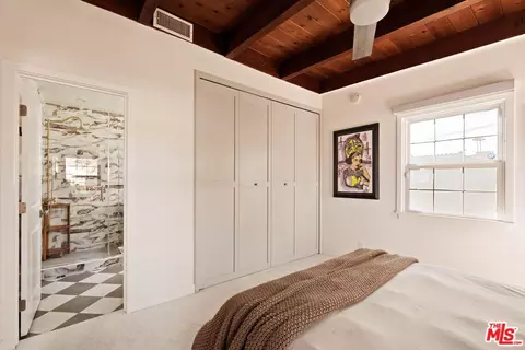 19021 Erwin St, Tarzana, CA 91335 photo 20