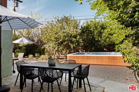 19021 Erwin St, Tarzana, CA 91335 photo 34