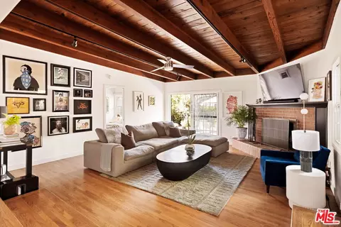 19021 Erwin St, Tarzana, CA 91335 photo 16