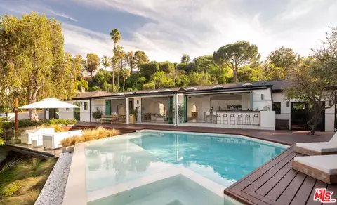 3380 Scadlock Ln, Sherman Oaks, CA 91403