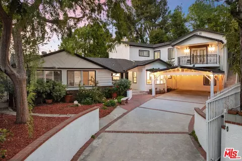 3601 Dellvale Pl, Encino, CA 91436