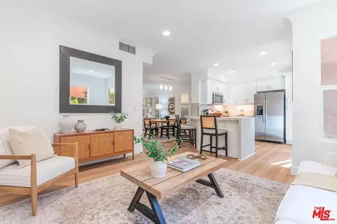 6020 Seabluff Dr #114, Playa Vista, CA 90094