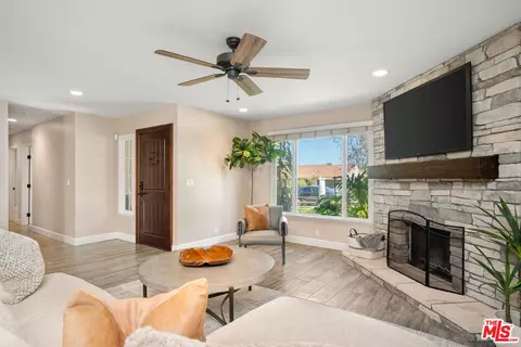 1218 Nonchalant Dr, Simi Valley, CA 93065 photo 7