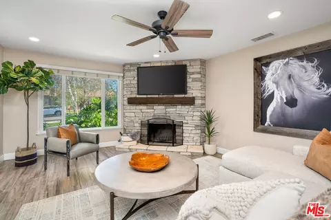 1218 Nonchalant Dr, Simi Valley, CA 93065 photo 4