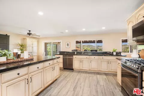 1218 Nonchalant Dr, Simi Valley, CA 93065 photo 12