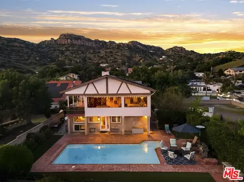 9207 Rowell Ave, Chatsworth, CA 91311