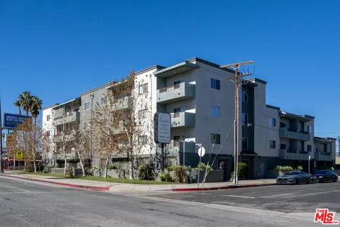 7203 Rubio Ave, Van Nuys, CA 91406