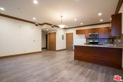 Living - 7203 Rubio Ave, Van Nuys, CA 91406 photo 2 of 2