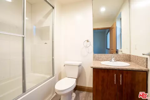 Bath - 7203 Rubio Ave, Van Nuys, CA 91406 photo 2 of 2