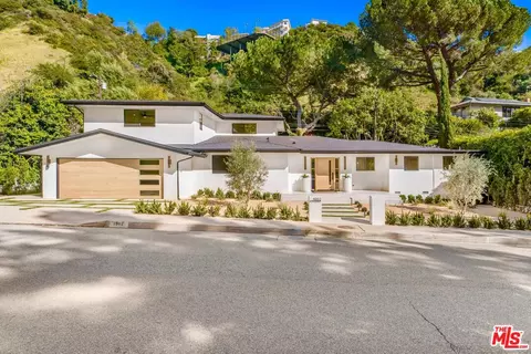1902 Roscomare Rd, Los Angeles, CA 90077