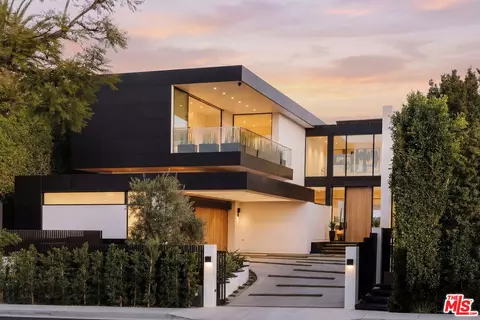 11507 Orum Rd, Los Angeles, CA 90049