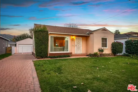 702 N Reese Pl, Burbank, CA 91506