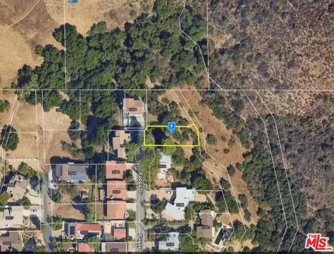 3554 Poppy Dr, Calabasas, CA 91302