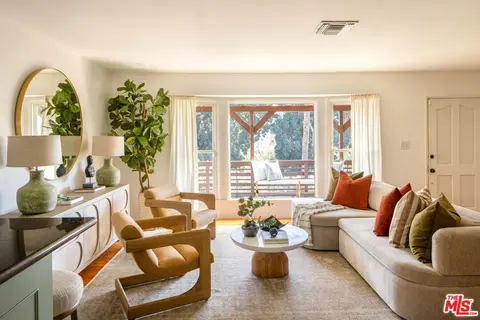 917 N Vendome St, Los Angeles, CA 90026