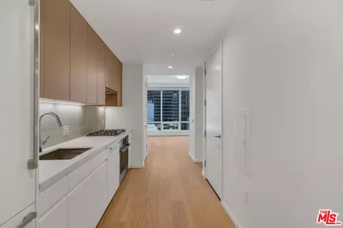 877 Francisco St #1121, Los Angeles, CA 90017