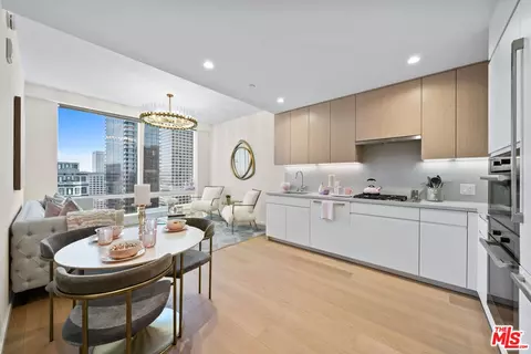 877 Francisco St #2305, Los Angeles, CA 90017