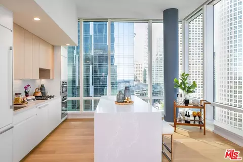 877 Francisco St #1806, Los Angeles, CA 90017