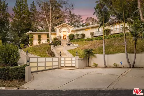 4968 Queen Florence Ln, Woodland Hills, CA 91364