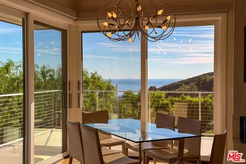 27008 Old Chimney Rd, Malibu, CA 90265