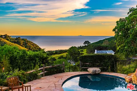 27008 Old Chimney Rd, Malibu, CA 90265