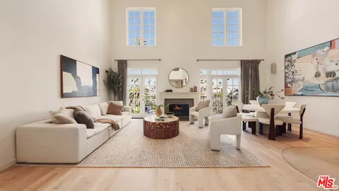 1040 4th St #405, Santa Monica, CA 90403